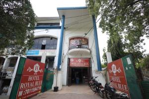 Hotel Royal blue