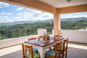 Chrysa Traditional Family House