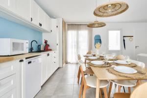 Maisons de vacances Jolie maison pour 8 - 400m de la plage - terrasse : photos des chambres