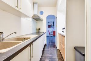Maisons de vacances Maison avec jardin pour 8 a 550m de la plage : photos des chambres