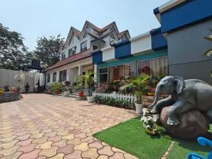 Prashaanti Tourist lodge and Restaurant - Hatisār