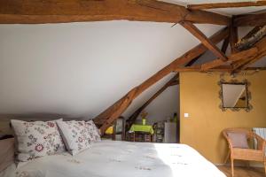 B&B / Chambres d'hotes Ecuries de Saint Maurice- Maison d'hotes de Gondou : photos des chambres