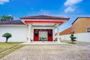 Hotel O Krakatau Near Universitas Muhammadiya Sumatra Utara UMSU - Белаван