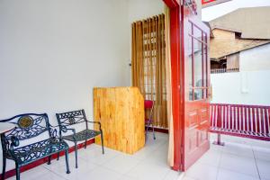 Hotel O Krakatau Near Universitas Muhammadiya Sumatra Utara ( UMSU )