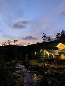 Grounders River Cabin