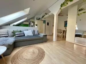 Loft Art Apartment - 格丁尼亚