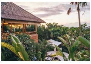 Unique tropical high class Oasis-Cook Driver Staff