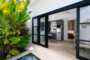 Abby May - Top location near Potato Head, walk everywhere!