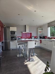 Sunshine Villa in front of Annecy Lake