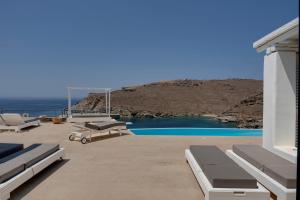 Blueros - Orange Suite