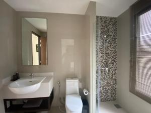 4bdr Villa with gym and pool in Laguna #168