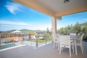 Famozo hill private villa