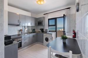 1 Bedroom Seaview Apartment
