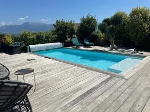 Architect's house 180 m2 with pool 8 people - 普令基