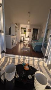 Appartements Le Panoramique, F2- vue imprenable, wifi & parking : photos des chambres