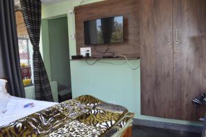 Yelagiri GoldHill Resort