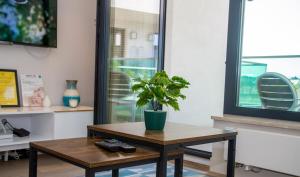 InPoint 2-rooms Apartment with bath, balcony, parking and City View - Wawel Castle