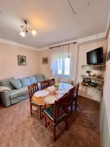 Aranyos- patak vendégház - Csatka