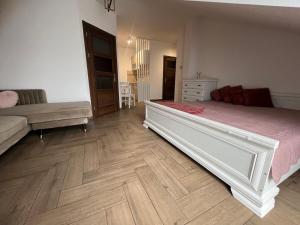 Apartament KOLEJOVA 20 z oddzielną sypialnią - idealny dla rodzin lub grupy znajomych