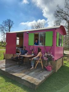 Pipowagen Doe Maar Roze