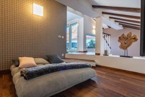 Magnificent Rooftop Jacuzzi & Terrace Apartment Olia