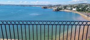 Luxury Penthouse - Balconies & Stunning Sea Views - 4hvězdičkové hotely ve městě Torquay