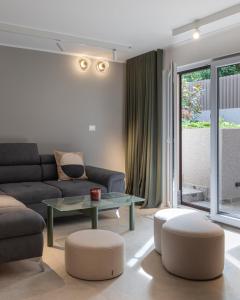 Lemon tree apartment