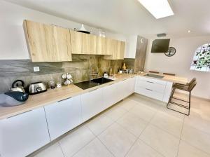 FRGK Private Villa Antibes Pool, Garden & Ultra-Fast Wi-Fi