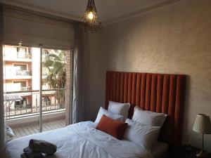 In Gueliz, Chic and Ethnic with a palm view