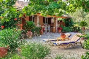 Leni's Lake Living - Halikounas