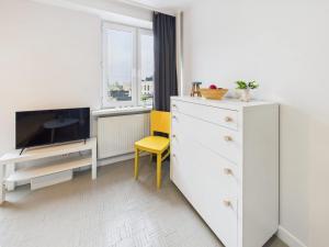 Intimate Studio Close to PGE Narodowy by Noclegi Renters