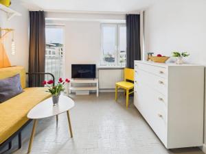 Intimate Studio Close to PGE Narodowy by Noclegi Renters
