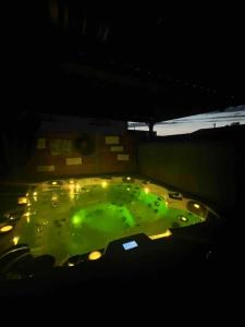 Chalets Chalet accueillant a Saint-Vincent-de-Tyrosse avec jardin : photos des chambres