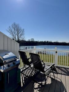 Family Lakeside Lodge Cotswold Water Park