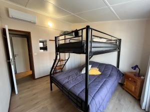 Agréable Maison clôturée climatisée DOMAINE TAMARIS, 3 chambres, 6 couchages, Wifi, Accès piscines payant, PORTIRAGNES PLAGE LRTAMV12