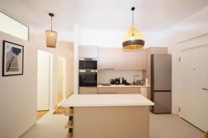 Cozy 3 bdr Apartment next to Acropolis