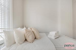 Parea Living - Stylish South Kensington Getaway