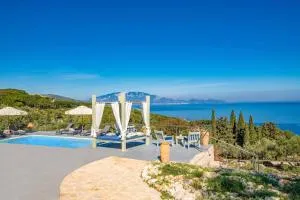 Villa Thea by Villa Plus - Orthoniaí