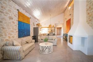 Villa Ilios by Villa Plus