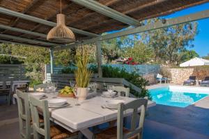Villa Ilios by Villa Plus