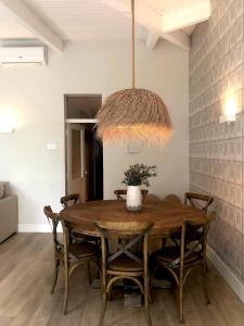 Charming design apartment with garden in Moita