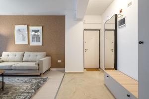 Central Spacious Apartment 606