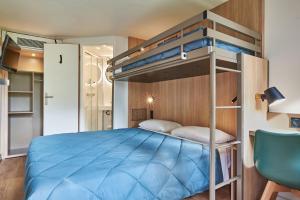 Hotels Premiere Classe Valenciennes Sud - Rouvignies : Chambre Standard 1 Lit Queen-Size et 1 Lit Simple