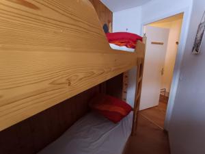 Studio rénové 2* avec coin montagne, 4-5 pers, proche pistes et commerces, village Montgenèvre - FR-1-445-32