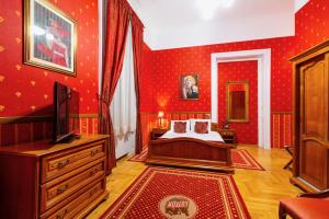 Deluxe Double Room room in Cotton House Hotel Budapest