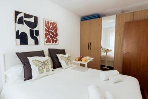 Apartment in El Campello with a pool and beach 250 meters away