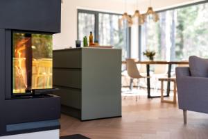 Waldvilla mit Tiny House im Küstenwald