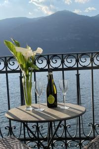 2-Bed Apt with Stunning Lake Como Views & Terrace