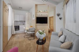 Nautica Studios With Outdoor Pool