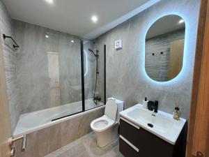 THE A-LINE SEAVIEW MALAMA APARTMENT with pool, tennis court & gym
